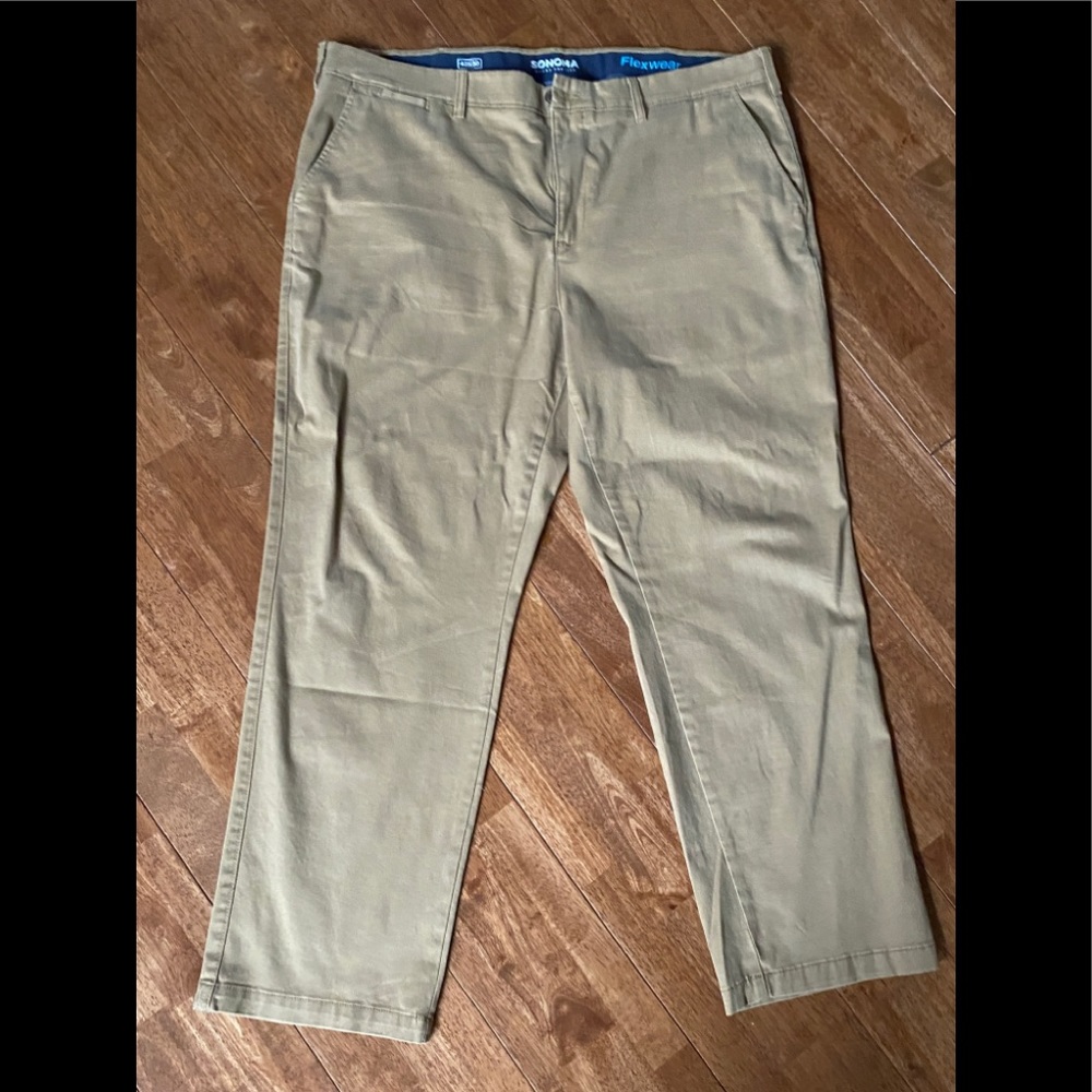 Tan Flat front flex wear cool pro 42 waist x 30 length new condition